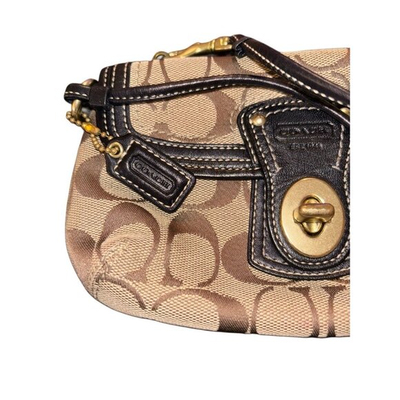 Coach Vtg Brown & Tan Turn-lock Signature Wristlet Handbag, 2-Compartment Mini - Picture 3 of 6